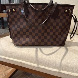 Louis Vuitton Neverfull PM